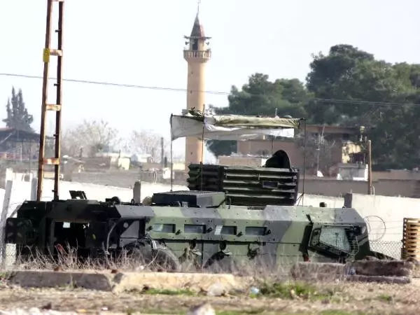 PYD Denetimindeki Telabyad Sınırına 30 Kilometrelik Duvar Örülüyor