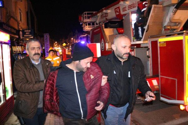 Yakalanacağını Anlayan Cezaevi Firarisi, Balkonda İntihara Kalkıştı