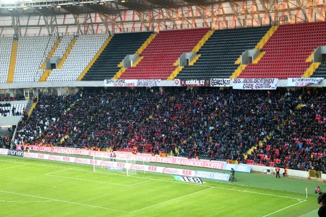 Gaziantepspor'un Yeni Stadındaki İlk Maçı 7 Bin Seyirci İzledi