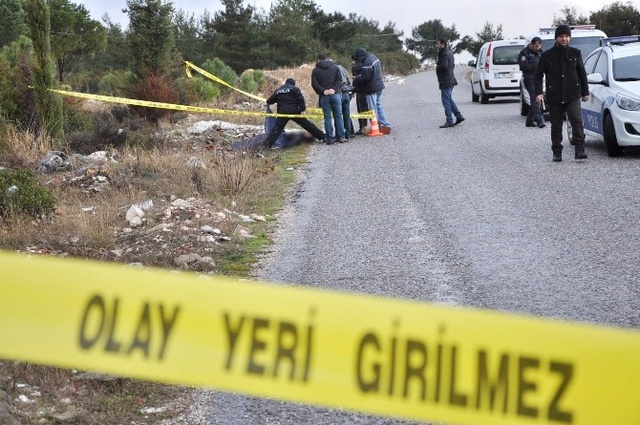 Ormanda, Dövülerek Öldürülen Bir Erkek Cesedi Bulundu