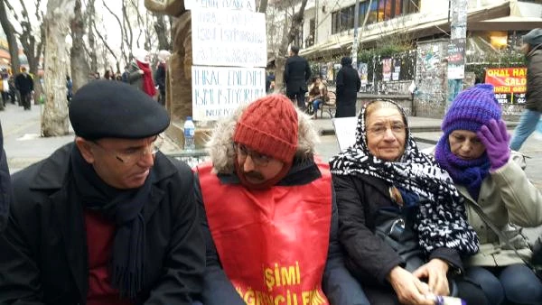 CHP'li Tanal, Eylemciyi Gözaltına Almak İsteyen Polise Müdahale Etti
