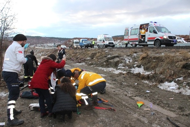 Şarampole Devrilen Öğrenci Servisinde Can Pazarı: 1 Ölü, 14 Yaralı