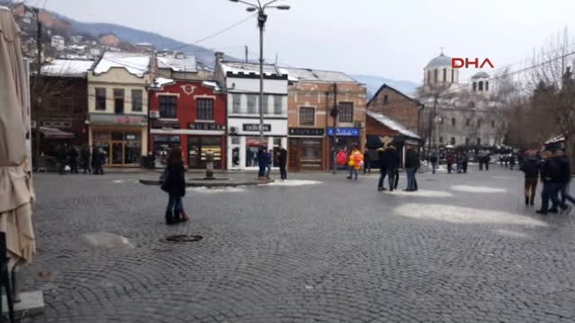 İşsizliğin Arttığı Kosova'da Vatandaşlıktan Çıkmak İçin Rekor Başvuru