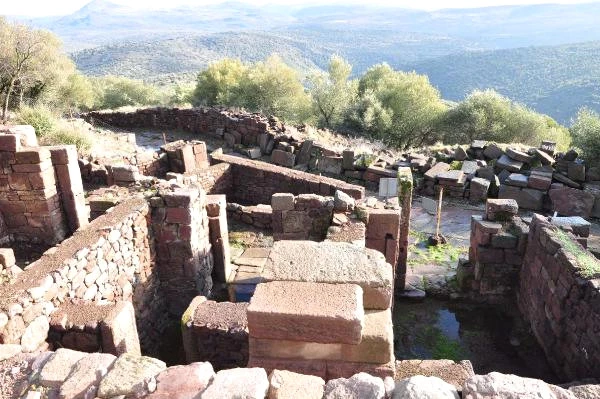 Manisa'da 2 Bin Yıllık Bir Okul Müdürüne Ait Lahit Bulundu