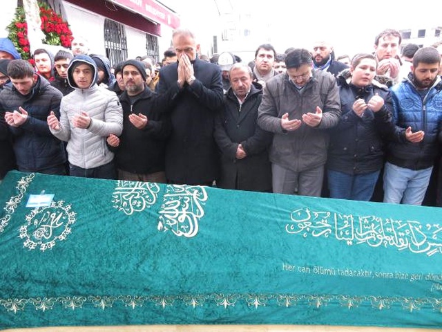Reflü Ameliyatının Ardından Ölen Gencin Ailesi, Hastaneyi Suçladı