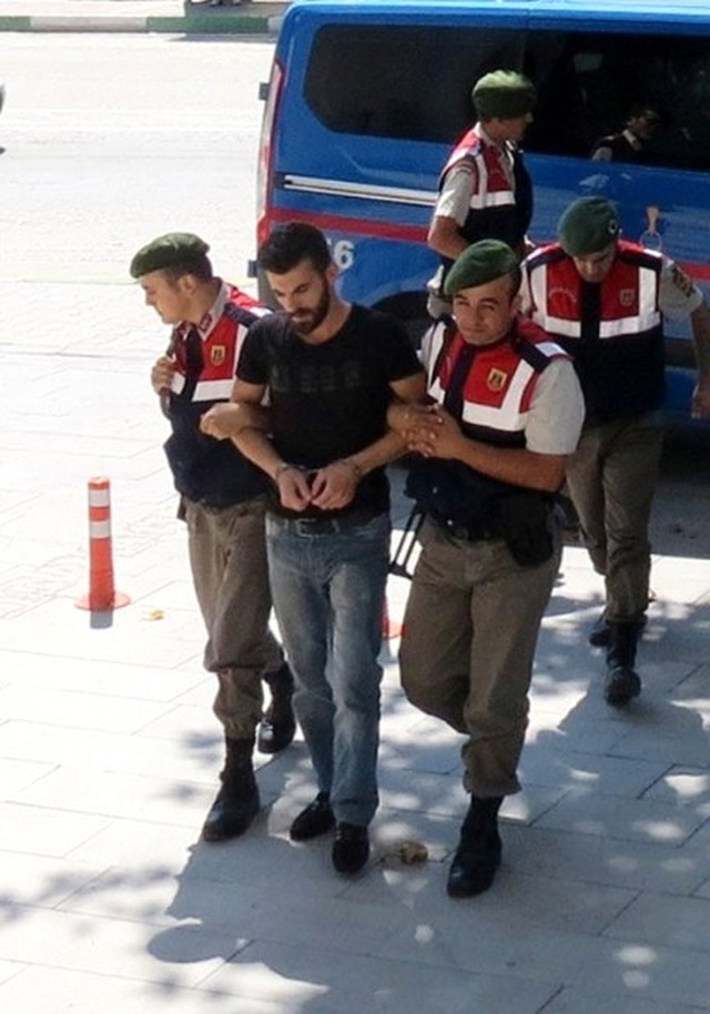 Yarış Yaparken Yol Kenarındaki Çifti Ezdi, 22 Yıla Kadar Hapsi İsteniyor