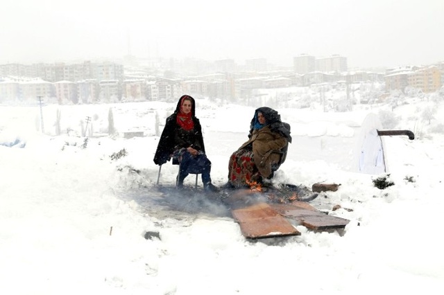 Çöp Toplayarak Geçinen Aileler, Ankara'nın Göbeğinde Çadırlarda Yaşıyor