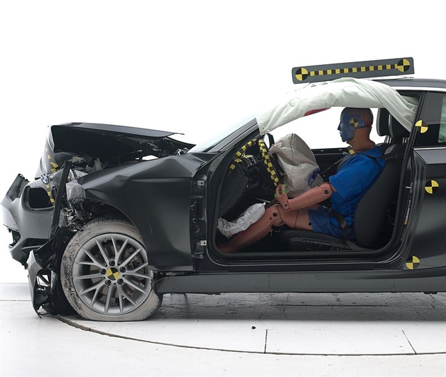 Bmw 2 ve 3 Serisine Iıhs'den Tam Not