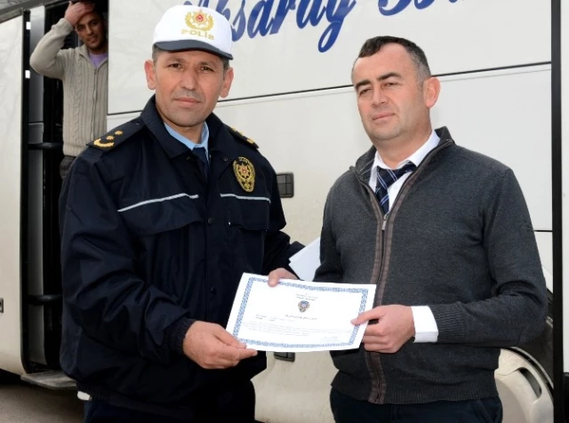 Aksaray'da, Yolcu Otobüslerinde Sivil Trafik Polisi Uygulaması Başlatıldı