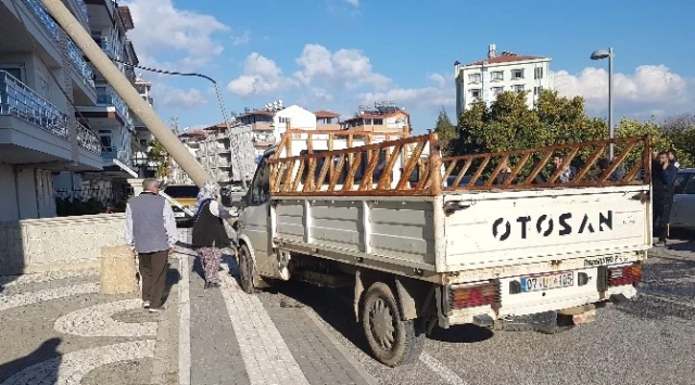Antalya'da Aynı Bölgede 24 Saat Arayla İki Benzer Kaza Yaşandı