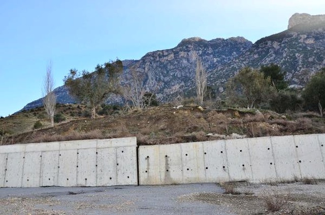 Manisa'da Mahalle Sakinleri 11 Yıldır Heyelan Korkusuyla Yaşıyor