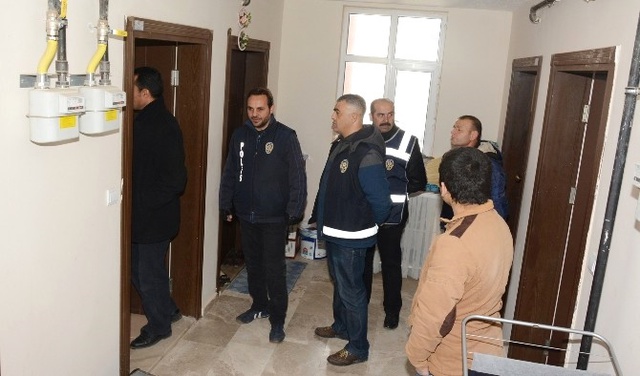 Dar Gelirliler İçin Yapılan Evleri Usulsüz Kiralayanlara Operasyon Düzenlendi