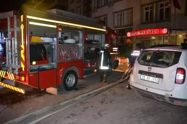 Adana'da Uygulama Otelinde Yangın Çıktı