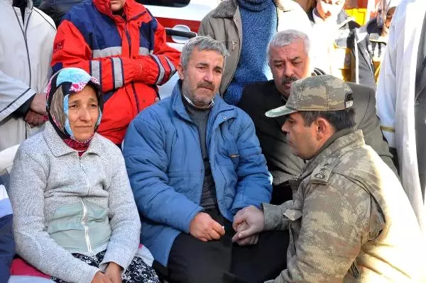 Kayseri Şehidinin Annesi Kalp Krizinden Hayatını Kaybetti