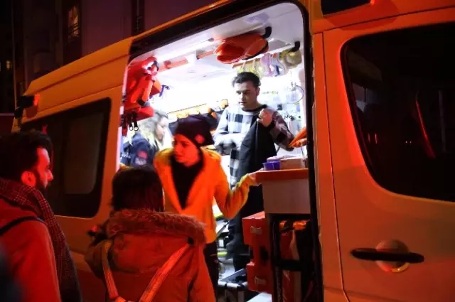 7 Öğrencinin İçinde Bulunduğu Asansör 9'uncu Kattan Zemine Çakıldı