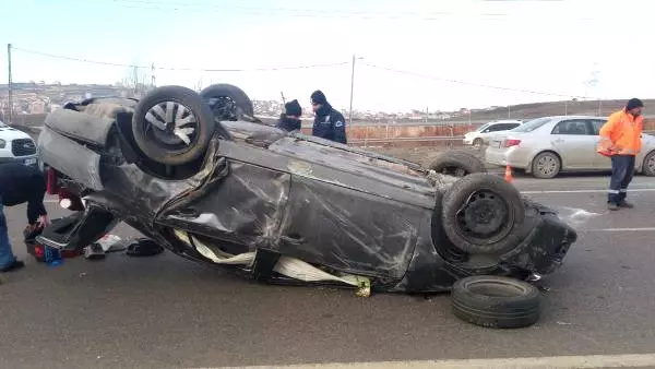 Taklalar Atan Otomobilden Fırlayan Sürücü Hayatını Kaybetti