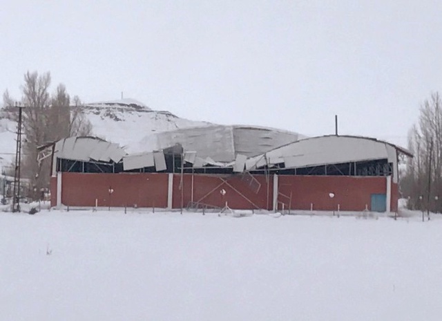 Erzurum'da Kar ve Tipi Hayatı Adeta Felç Etti