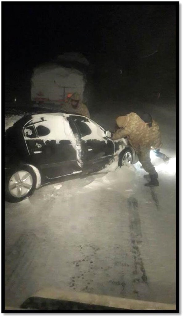 Tatvan - Ahlat Karayolunda Mahsur Kalan 52 Kişinin Yardımına Komandalar Yetişti