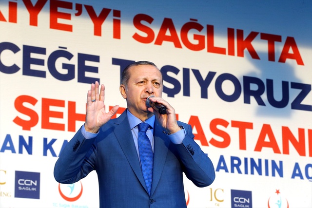 Cumhurbaşkanı Erdoğan İlk Halk Oylamasını Yaptı: Evet mi? Hayır mı?