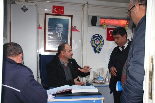Yolculuk Yapan Sivil Polis Otobüs Şoförünün Hatasını Affetmedi