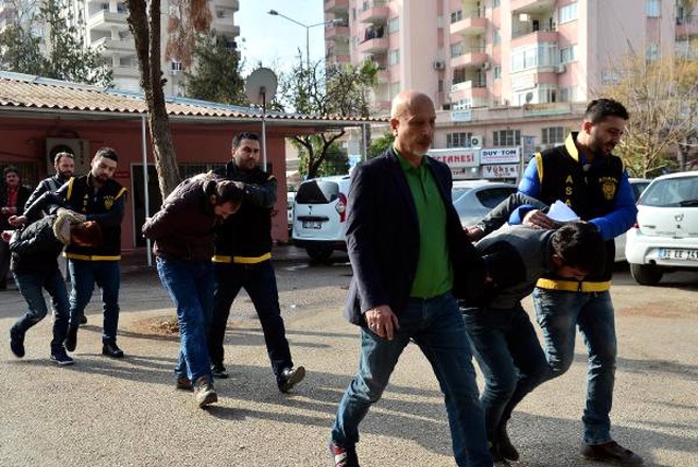 Gündüz Döşedikleri Bakır Kabloları Çalan Hırsızlar Yakayı Ele Verdi