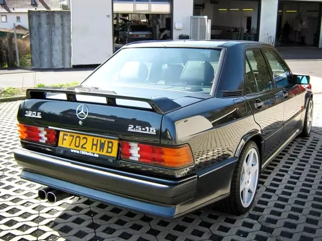 1989 Mercedes-Benz 190e Ne Kadar Eder?