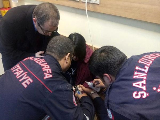 Çocuğun Parmağına Sıkışan Yüzük Kesilerek Çıkarıldı