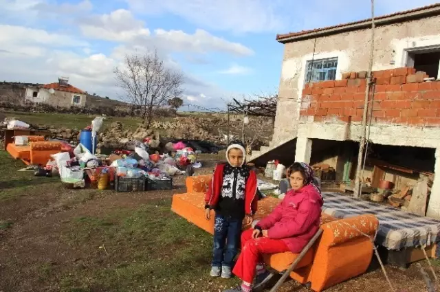 Çanakkale'deki Depremzede Çocukların Tek İsteği Oyuncak