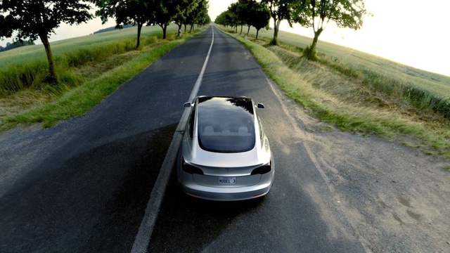 Tesla, Model 3'ü 20 Şubat'ta Üretecek