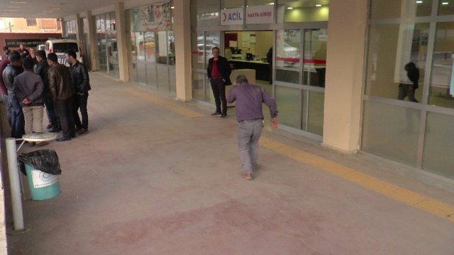 Damdan Düşen Demir Ustası Hastaneye Koşarak Geldi