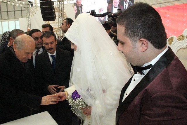 MHP Lideri Bahçeli, Konya'da Düğüne Katıldı