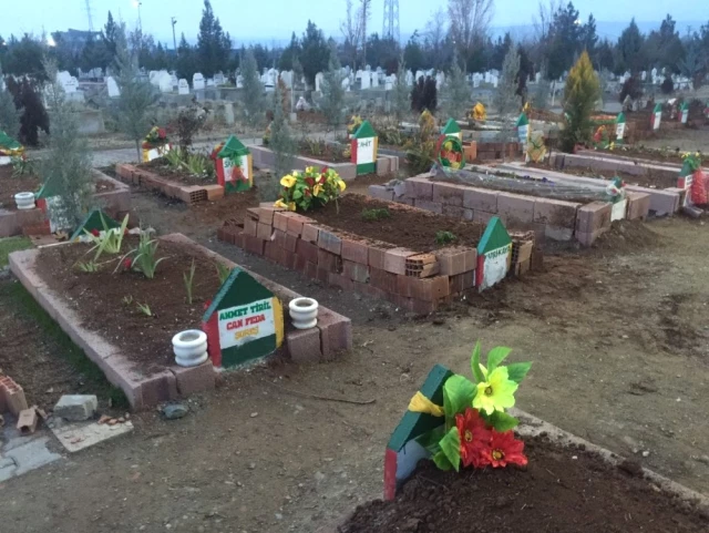 Batman'daki PKK Mezarlarının Taşları Sökülecek