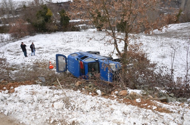 Fabrikadaki Yangına Müdahale Etmeye Giden 3 Asker Yaralandı