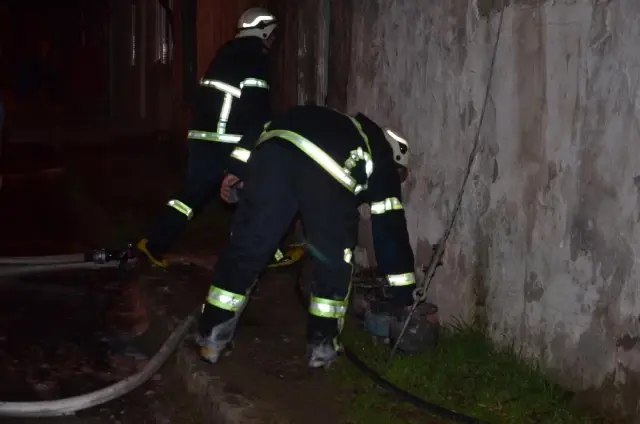 Evi Yanan Anne, Oğlunu Göremeyince Gözyaşlarına Boğuldu