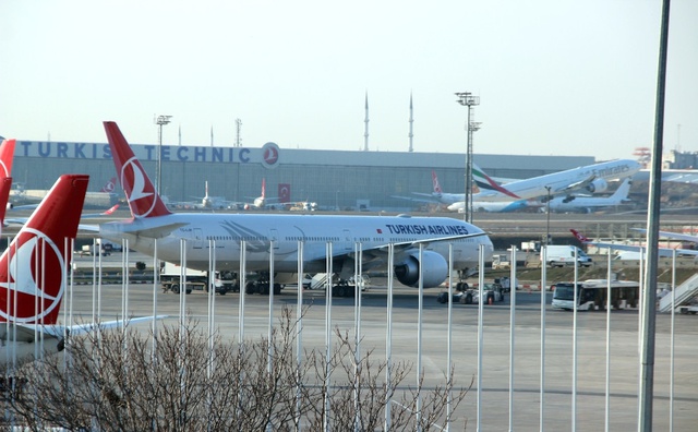 THY'nin Toronto Uçağında Bomba İhbarı Yapıldı, Yolcular İndirildi!