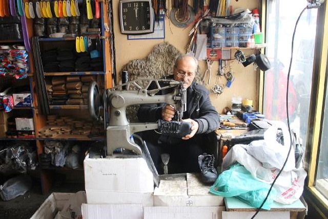 Ayakkabı Tamirinde 35 Yılı Geride Bırakan Zeki Usta İşsizlikten Yakındı