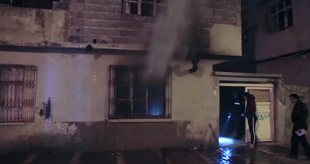 Cinayet Zanlılarının Ailesinin Kaldığı Ev Kundaklandı