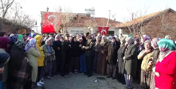 Şehidinin Eşinden Yürek Yakan Sözler: Oğlumuz Bana Emanet, Sen Rahat Uyu