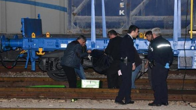 Çıktığı Vagonun Üzerinde Elektrik Akımına Kapılan Genç Öldü