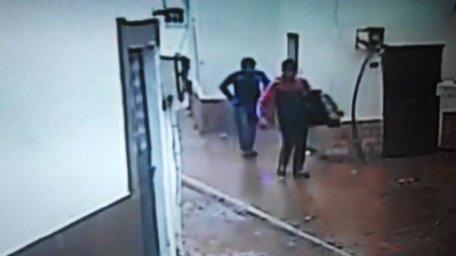 Evlerden Sadece Televizyon Çalan Hırsızlar, Polise Yakalandı