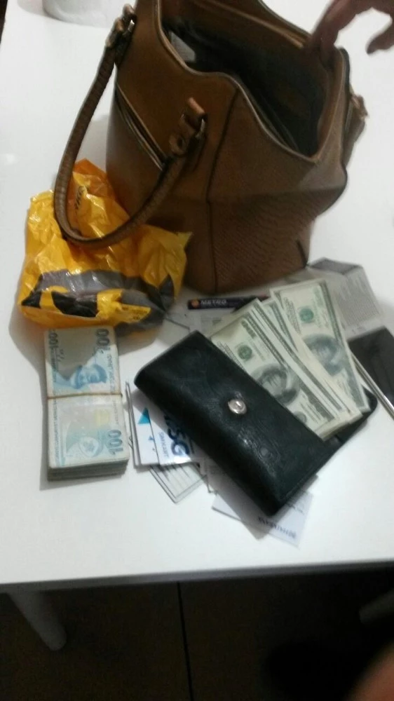 ATM'ye Sahte Para Yatırıp Gerçeğini Çeken Çete Çökertildi