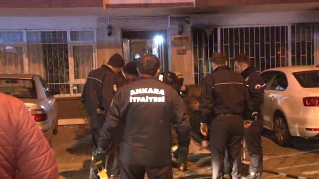 Alevlerin Arasında Kalan Üniversiteli Kızı, Komşuları Kurtardı