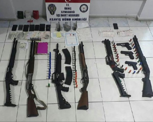 Tadilat Halindeki Metruk Evlerde Fuhuş Yaptıran Şebekeye Polis Operasyonu