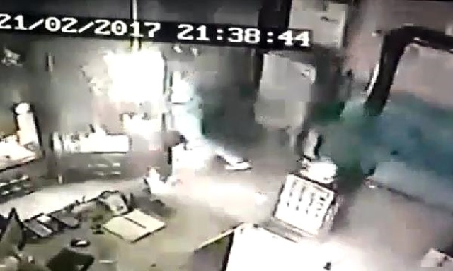 Sobayı Benzinle Yakmaya Kalkışan İşçi Alevler İçinde Kaldı