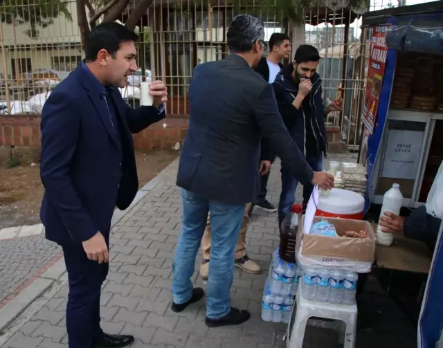 Babaanne Tarifiyle Sattığı Acılı Ayran Yoğun İlgi Görüyor