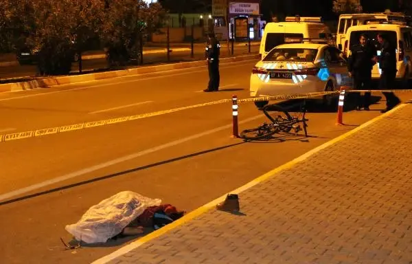 Aşırı Hızlı Araç, Bisikletli Genci Hayattan Kopardı