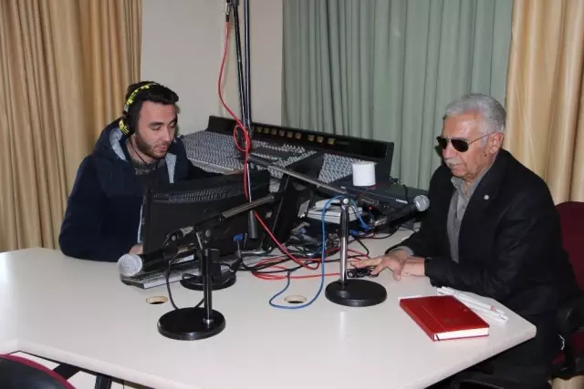 35 Yıldır Görmeyen Ömer Dede, Yaşama Yaptığı Yayınlarla Bağlandı