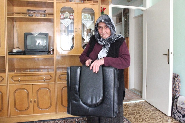 Akülü Arabası Çalınan Engelli Genç Kız Artık Dışarıya Çıkamayacak
