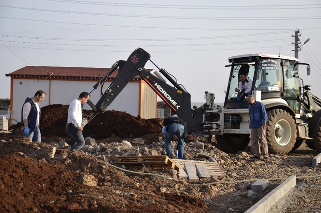 Şanlıurfa Siverek'te Patlamamış El Bombası Bulundu