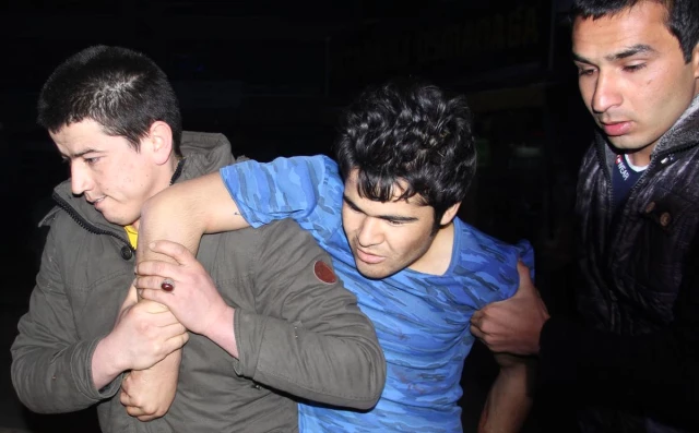 Suriyeliler, Afganların Evini Bastı: 1'i Ağır 10 Yaralı